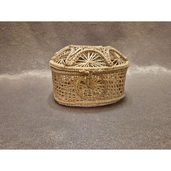 Vintage Folk Art Boho Small Woven Treasure Trinket Box Sweet Grass & Wire - Picture 3 of 16